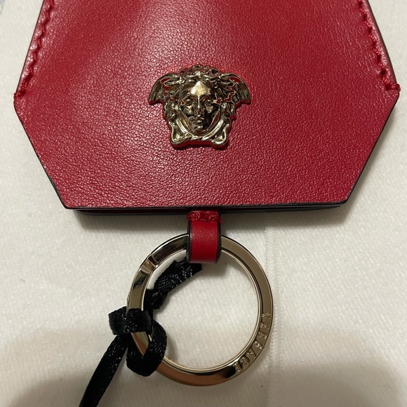 SOLD Authentic Versace bag charm with key ring - Picture 4 of 7